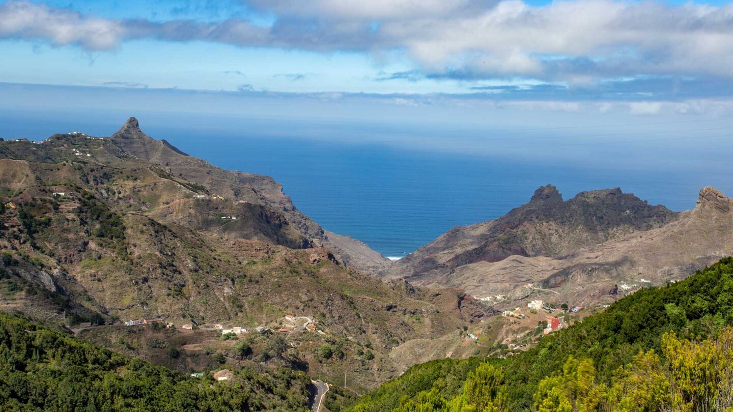 Ausblick über das Barranco de Afur zur Playa de Tamadite