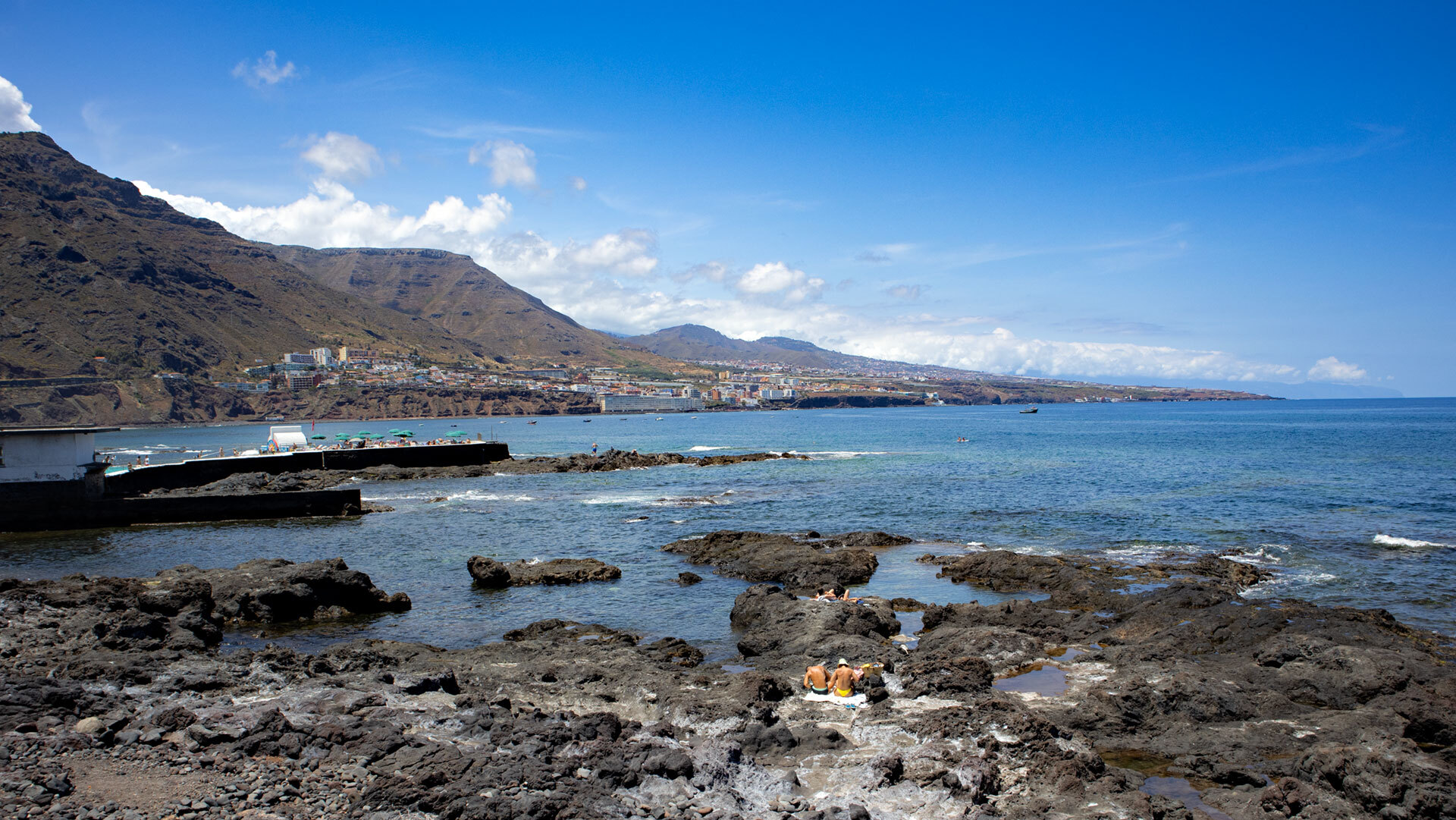 Badebuchten an der Küste bei Punta del Hidalgo