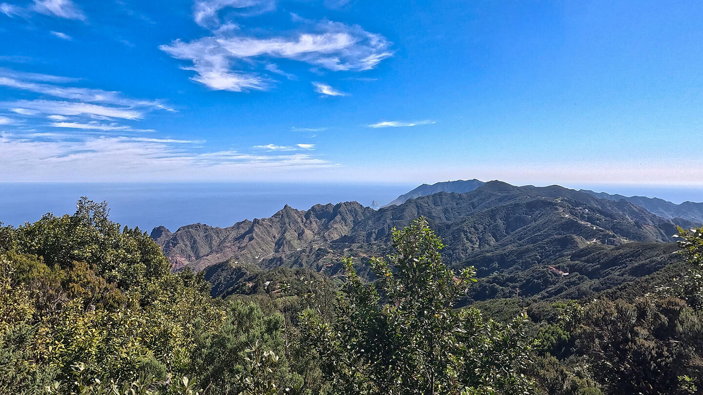 Blick vom Pico del Inglés bis zu den markanten Roques de Anaga