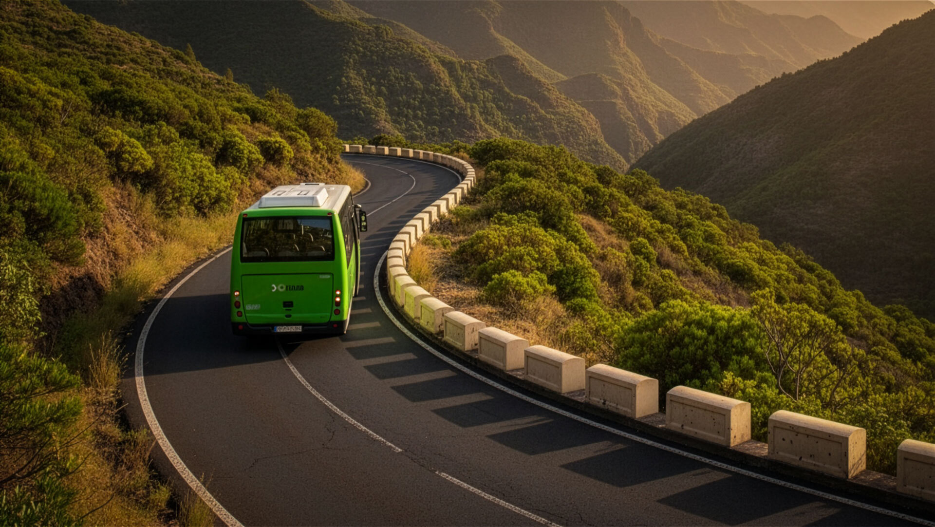 mit dem Bus in Anaga