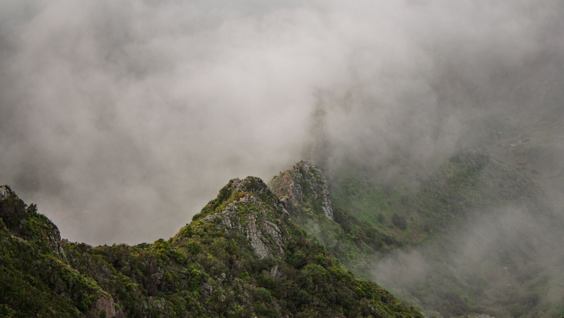 Aufziehende Wolken am Mirador El Bailadero